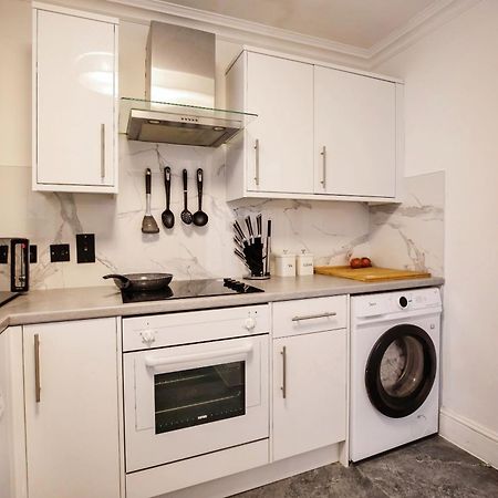 לונדון A Stunning Apartment In Paddington מראה חיצוני תמונה